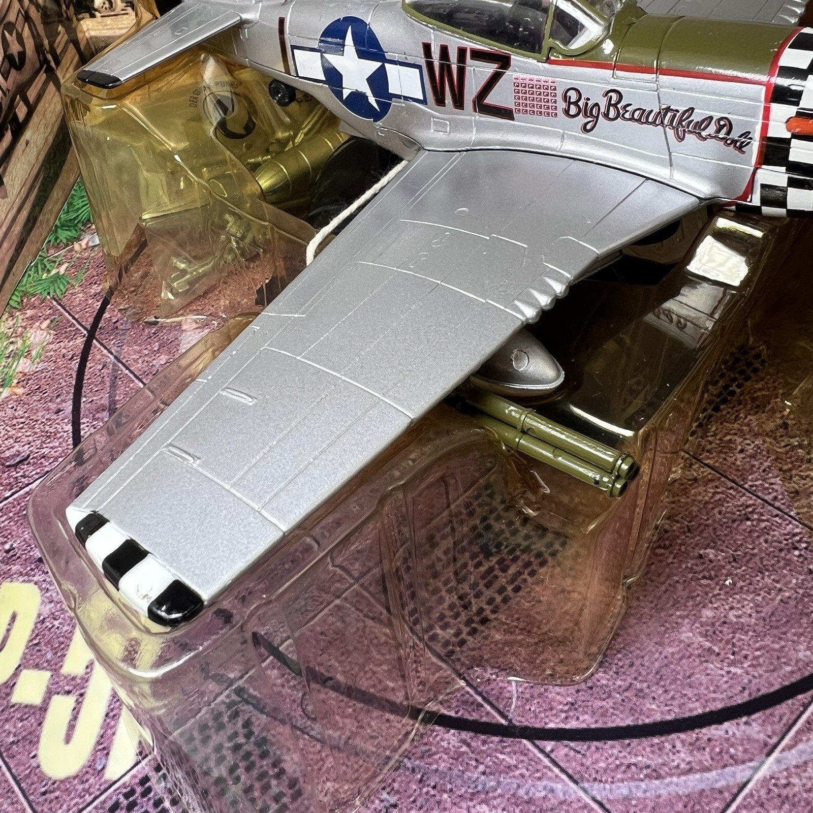 Motor Max Die-Cast Metal and Plastic P-51 Mustang AIRPLANE NEW 1:48 SCALE 76336