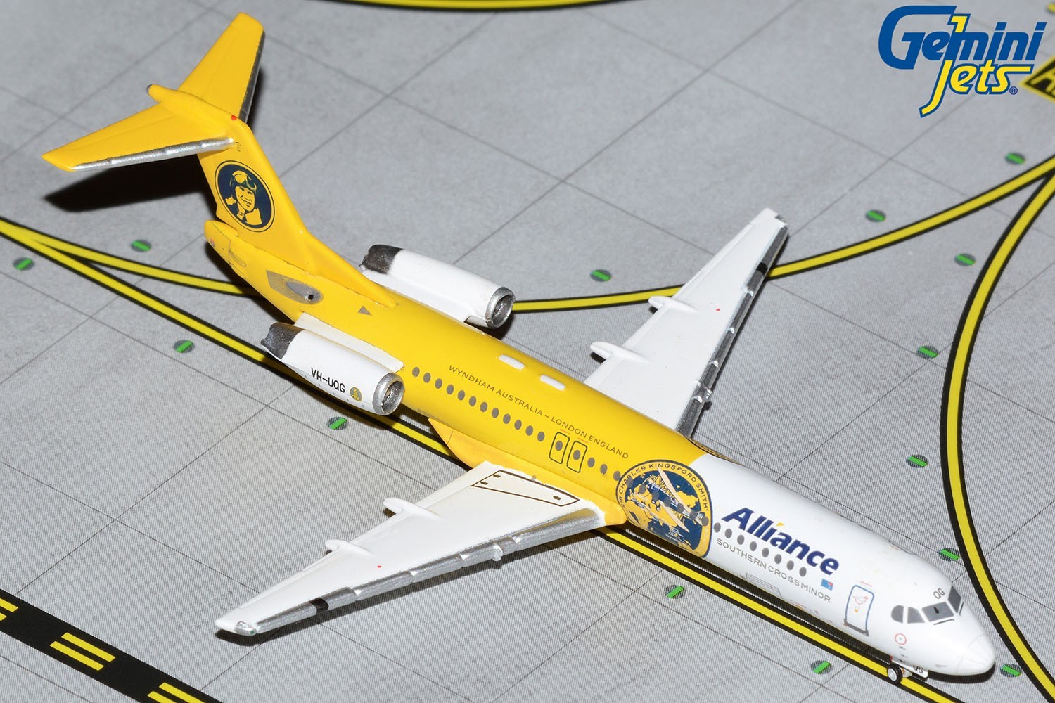 Alliance Airlines Fokker 100 VH-UQG Southern Cross GeminiJets GJUTY1996 1:400