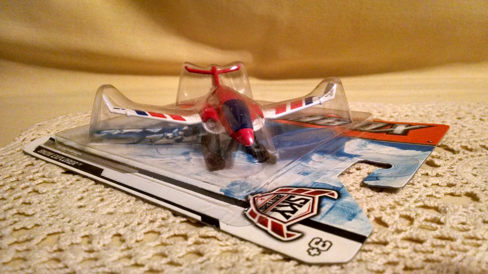 MATCHBOX SKY BUSTERS ARCTIC SNOW EXPLORER RED WHITE BLUE SE-705 2012 NEW MATTEL.