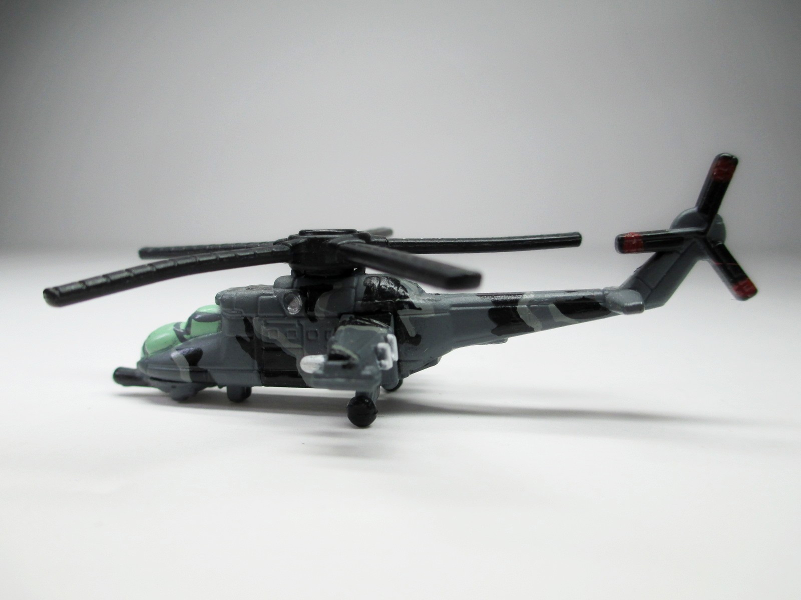 Micro Machines Military MI-24 Attack Gunship Helicopter Soviet Russian Gray Camo