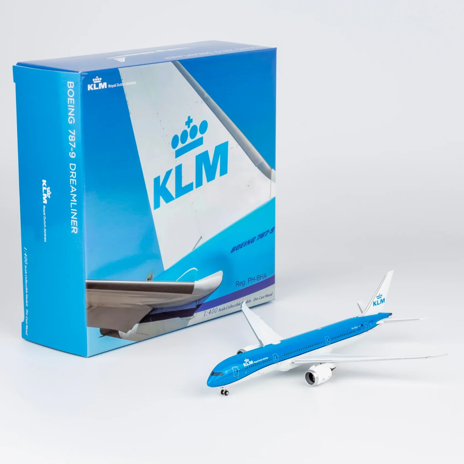 NG Models 1:400 KLM Boeing 787-9 PH-BHA “Carnation/Anjer” 55148