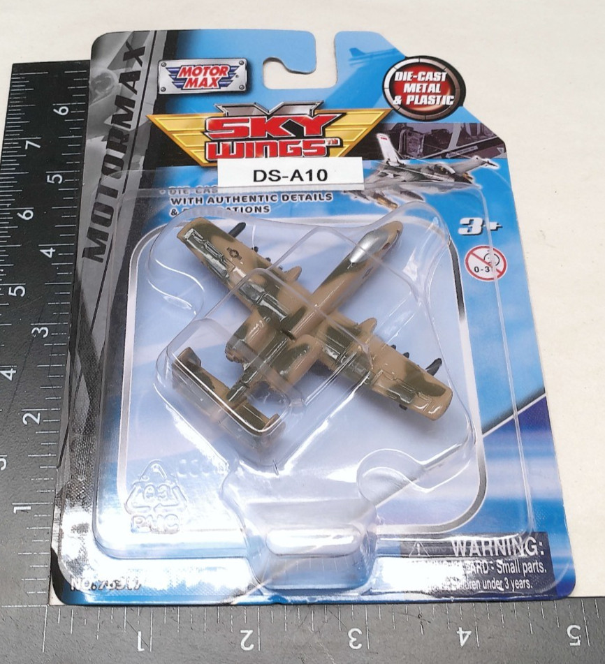 Military Jet Plane Diecast Sky Wings MotorMax DS A10 Desert 76317 NEW Old Stock