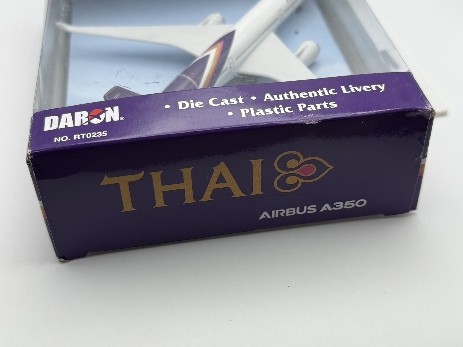 Thai Airlines Airbus A350 Die-Cast Toy Plane Daron RT0235 New