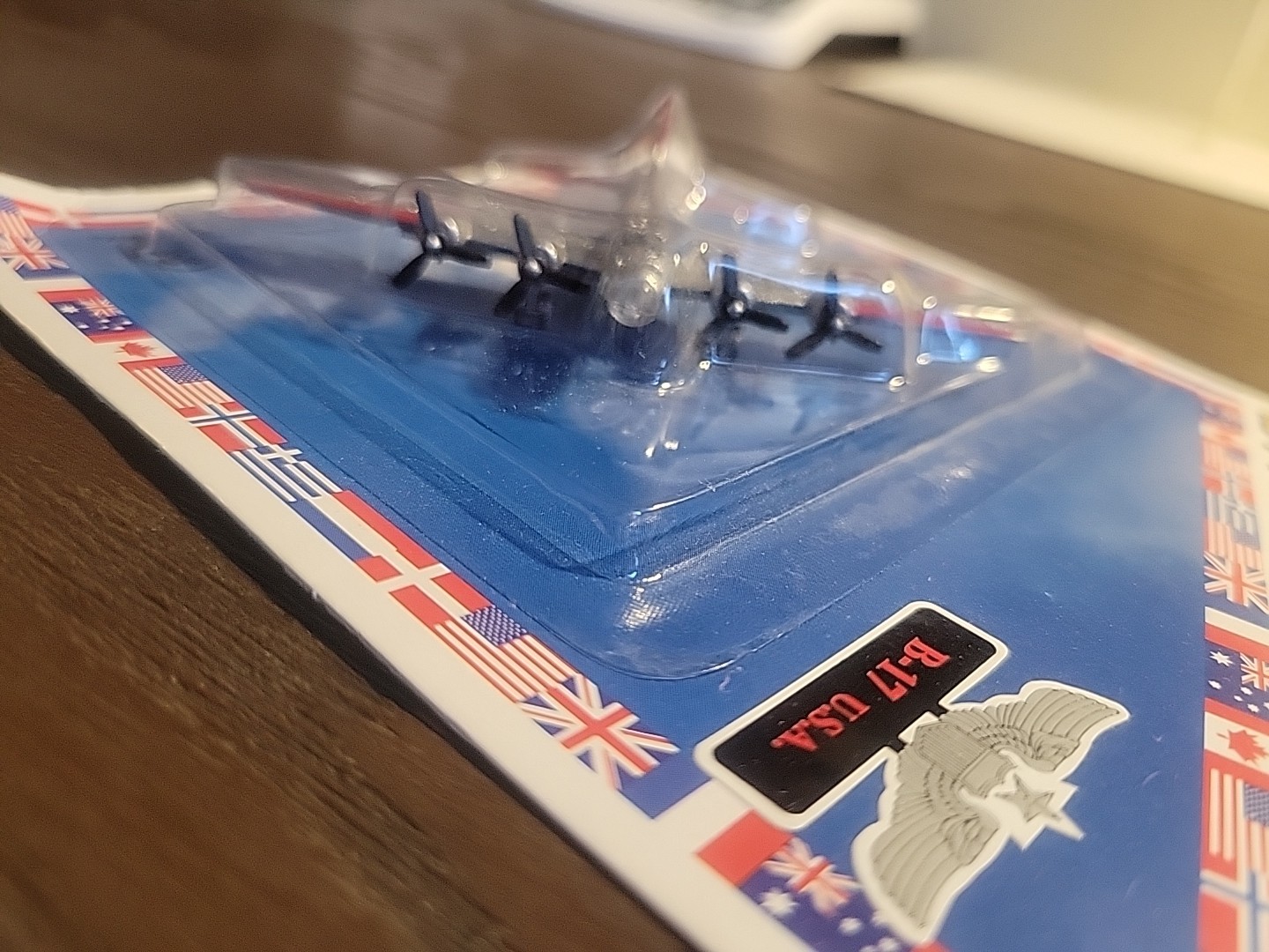1994 Zylmex Dyna-Flites B-17 Fortress Factory Sealed! SOME DAMAGE ON CARD