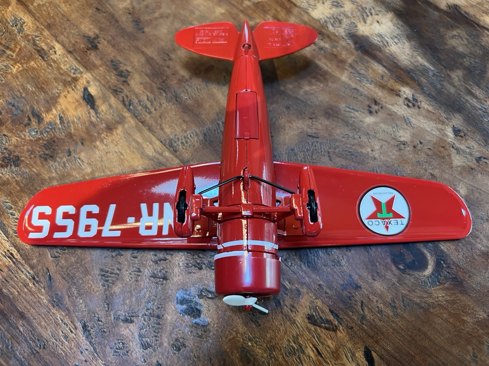 ERTL WINGS OF TEXACO 1929 LOCKHEED AIR EXPRESS PLANE DIECAST 1ST IN SERIES