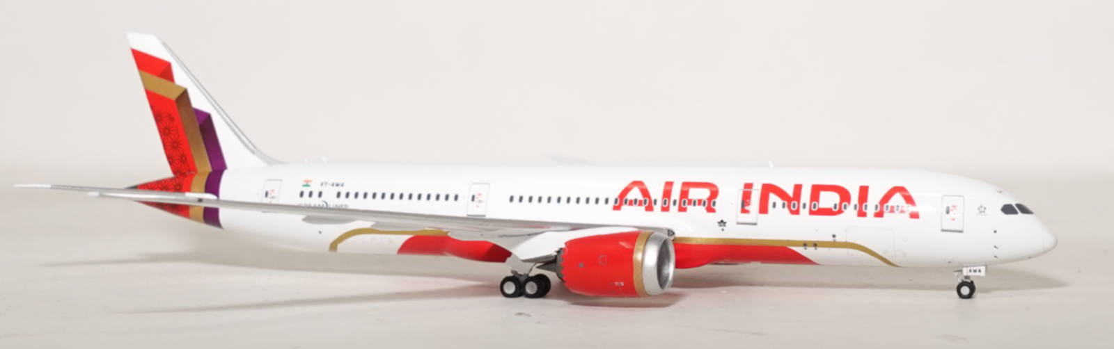 1:400 NG Models Air India B 787-900 VT-AWA 93438 55155 Airplane Model