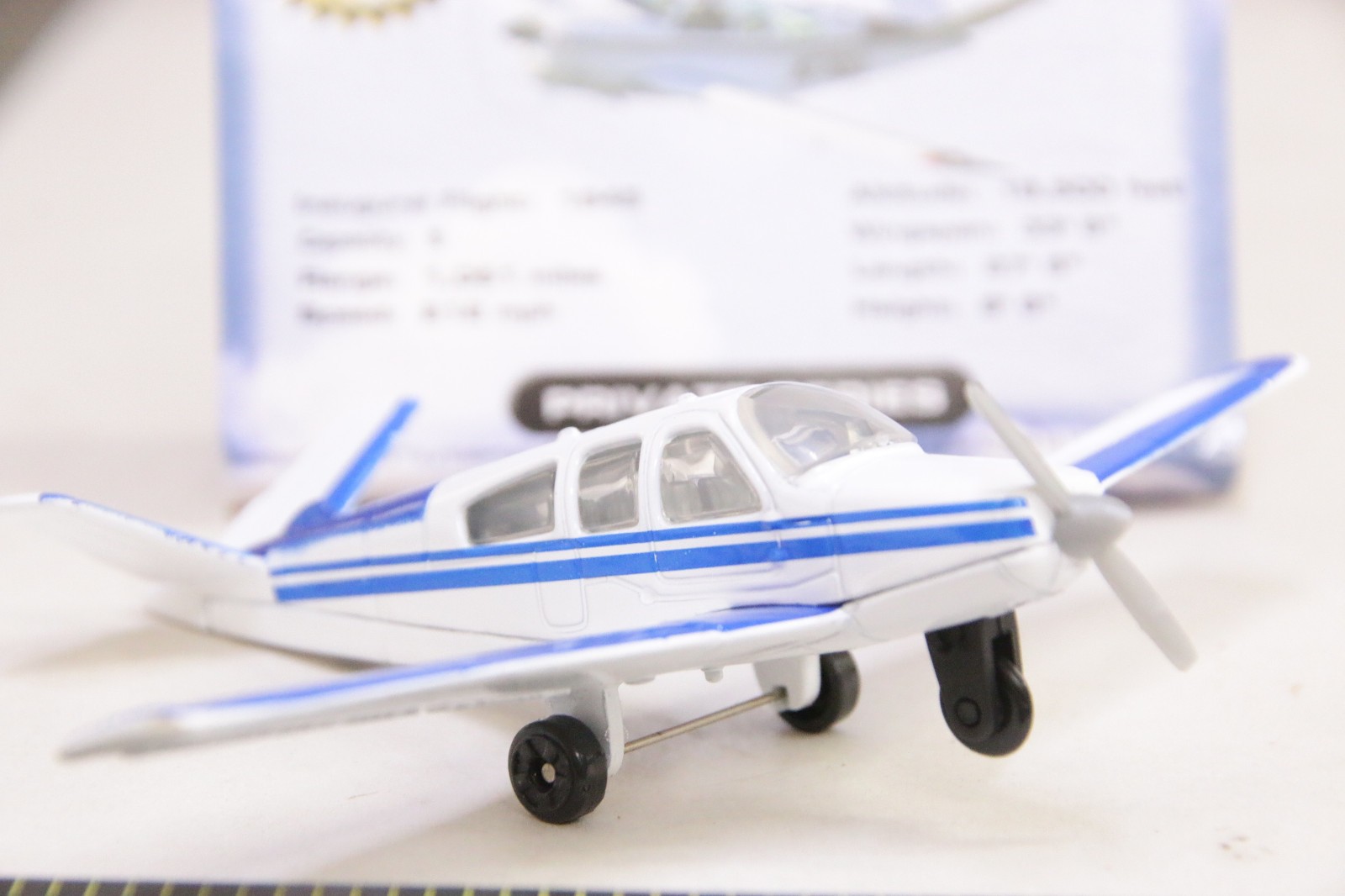 Hot Wings Beechcraft Bonanza #13112 Die Cast Metal Airplane N42997 PLANE ONLY