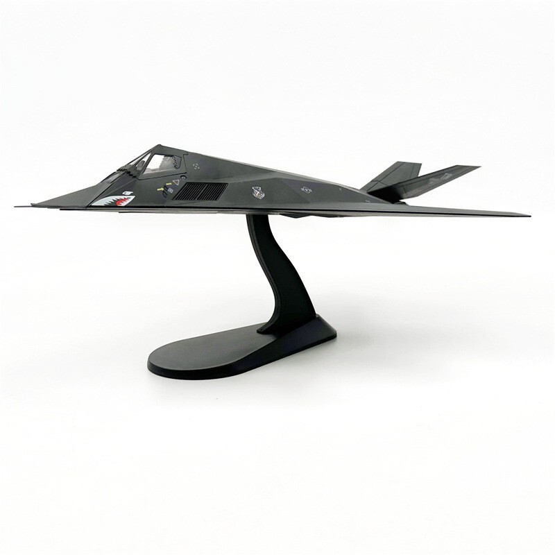 Wltk USAF F-117 Nighthawk Stealth Attack Aircraft Shark Mouth 1/72 Diecast Model
