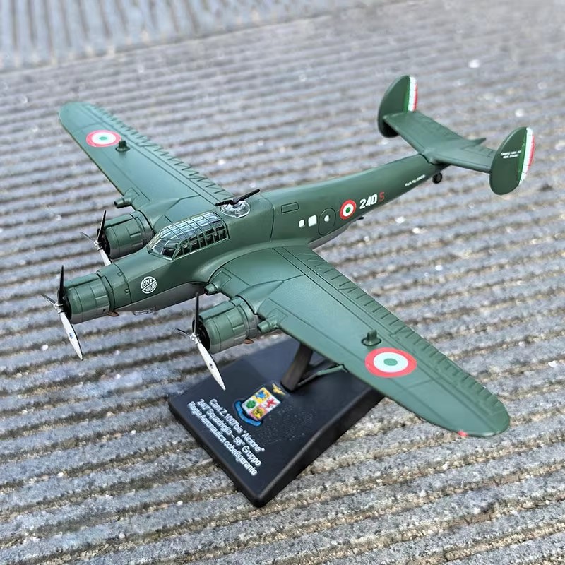1:144 Diecast Military Model Italian CANT Z.1007bis “Alcione” Bomber Collection