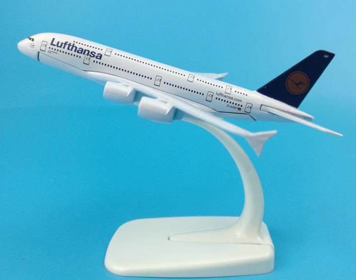 16cm Lufthansa AIRBUS A380 Passenger Airplane Diecast Aircraft Plane Model