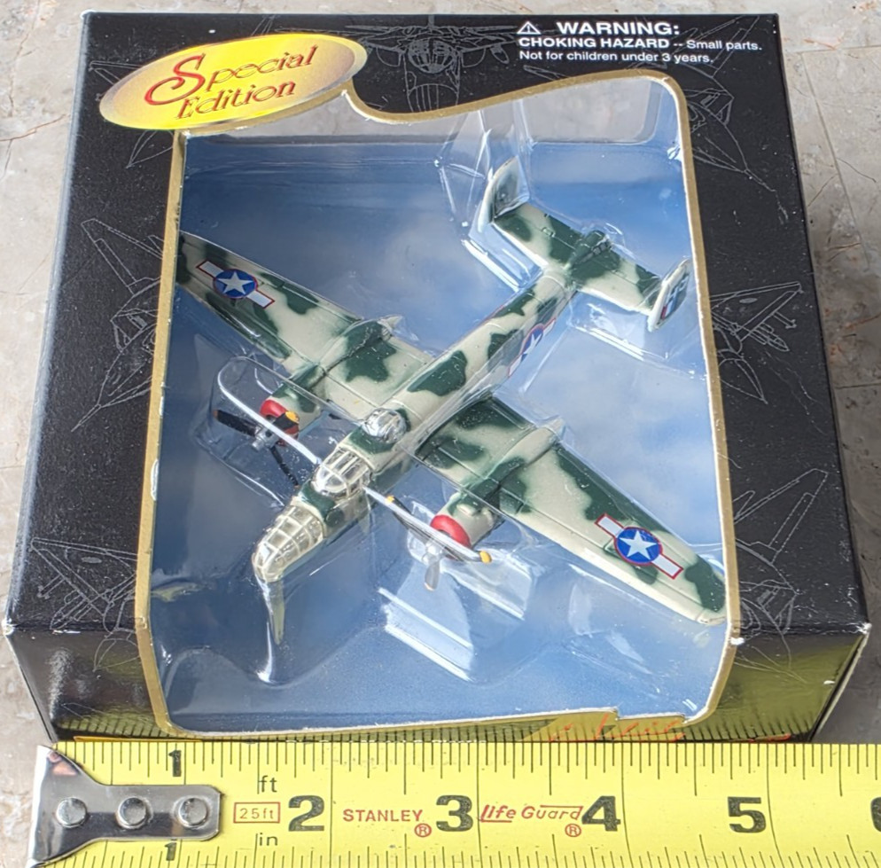 New Maisto Special Edition Air Force North American B-25 Mitchell WWII Bomber