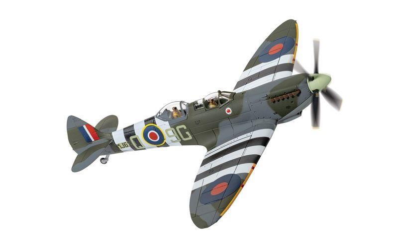 Supermarine Spitfire T9 MJ627 Biggin Hill Heritage Hangar 1:72 Corgi AA29202