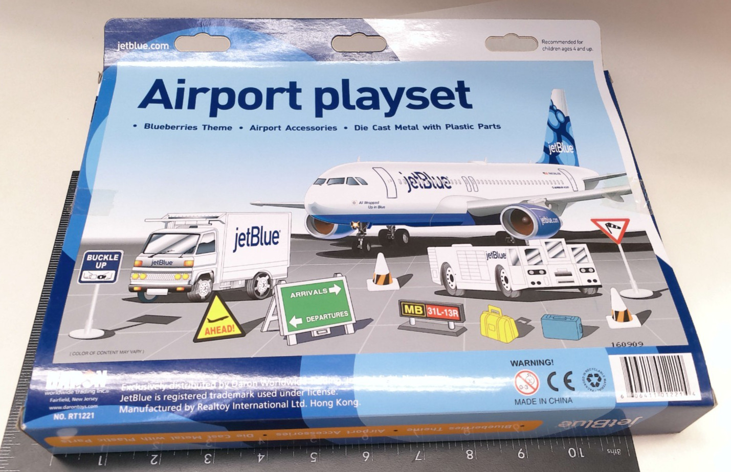 jetBlue Plane Catering Tug Airport Playset Diecast Daron RT1221 NEW OLD STOCK