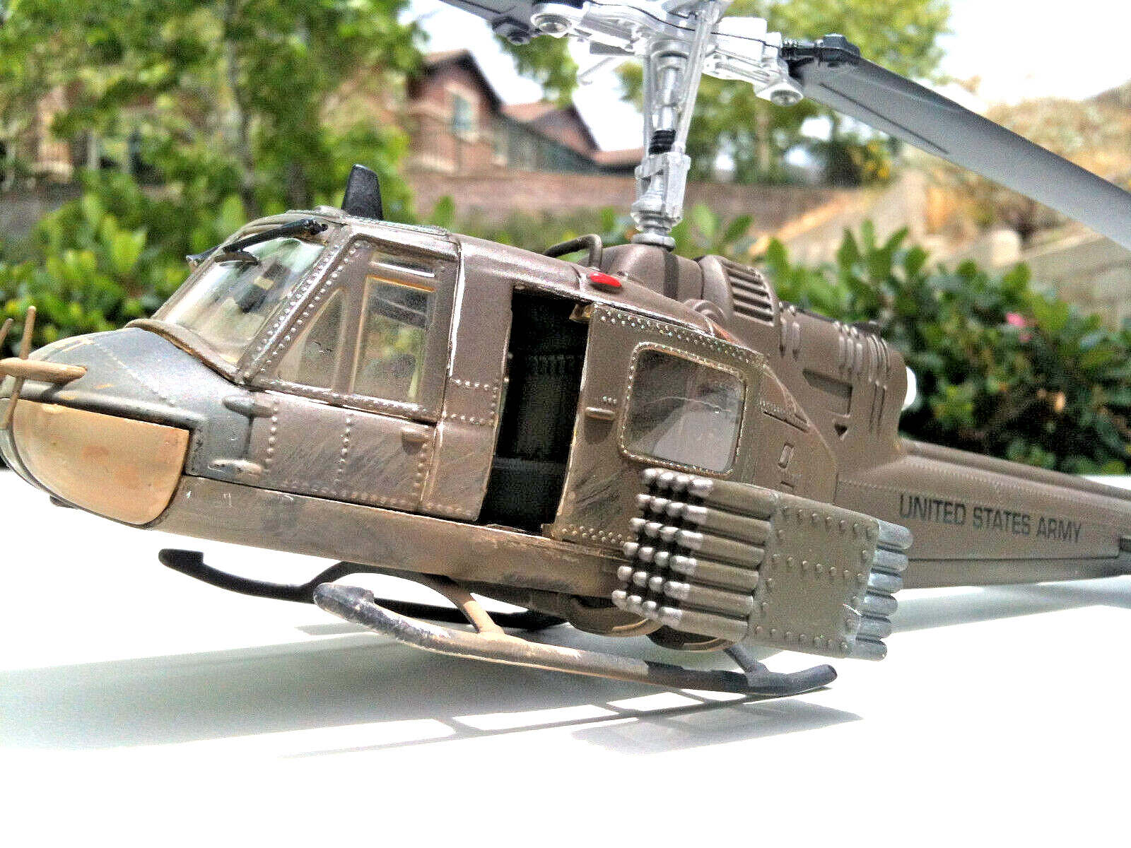 Corgi Bell UH-1C Huey Assault Helicopter US Army Hog Vietnam 1:48 Scale