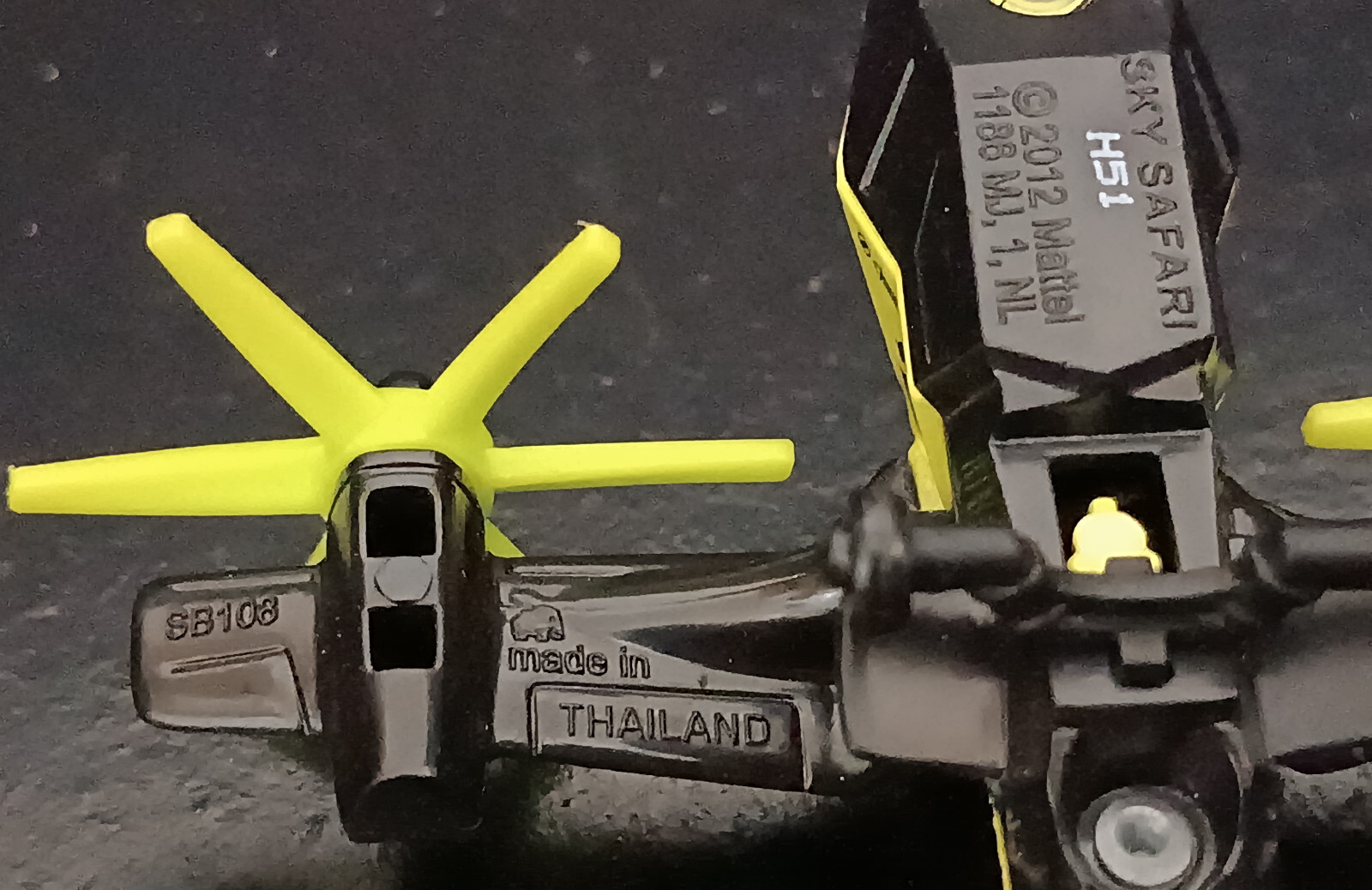 MATCHBOX 2013 SKY BUSTERS SKY SAFARI SB-108 5″ DIE CAST TILTROTOR AIRCRAFT