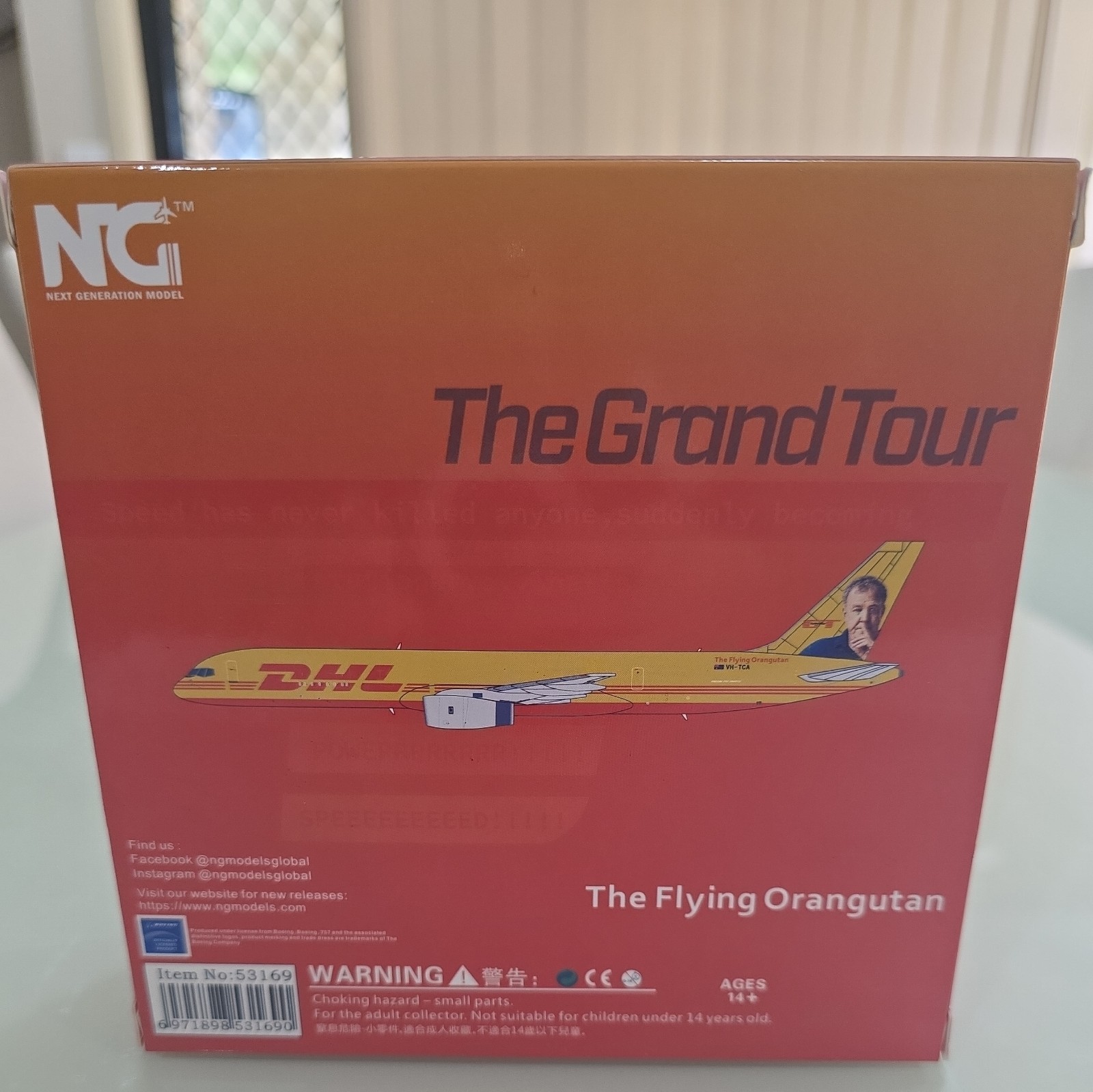 NG Next Generation Model 1:400 Boeing 757-200PCF The Flying Orangutan VH-TCA