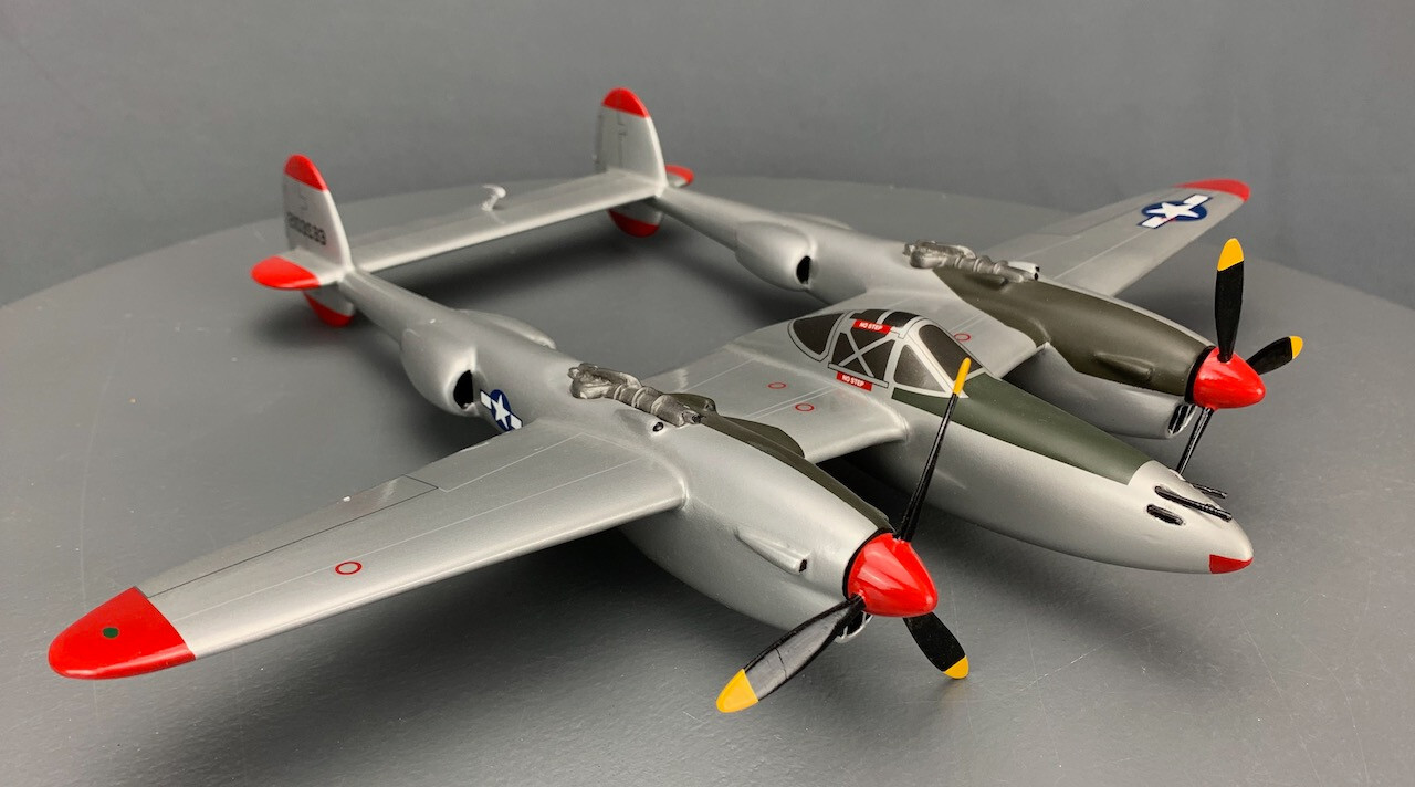 Wood Model Lockheed P-38J Lightning, USAAF 49TH FG, Marge D0489 CB
