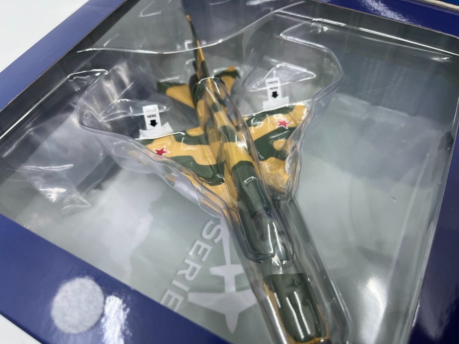 Hobby Master HA0154, MIG-21SM 812th UAP, Kharkov Higher Military Academy, 1:72