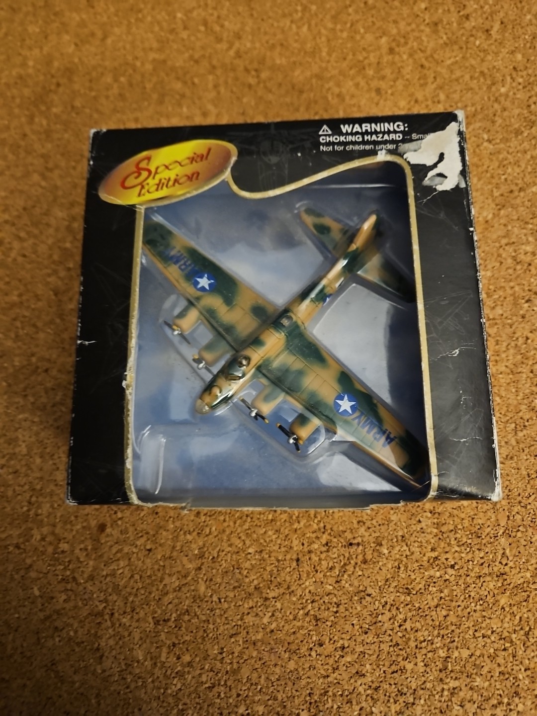 Air Force Special Edition B-17G Flying Fortress USAF Collectible Die Cast Maisto