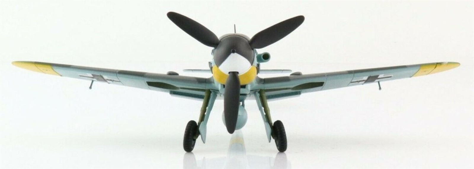 Hobby Master 1/48 Messerschmitt Bf 109G Luftwaffe 9./JG 52 Erich Hartmann HA8755