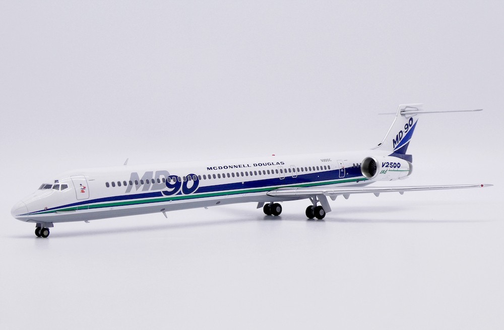 McDonnell Douglas / McDonnell Douglas MD-90 / N901DC / LH2501 / 1:200 *LAST ONE*