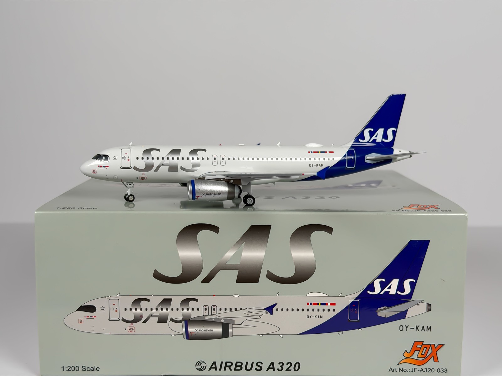 Scandinavian Airlines (SAS) Airbus A320 1:200 Inflight200 OY-KAM (JF-A320-033)