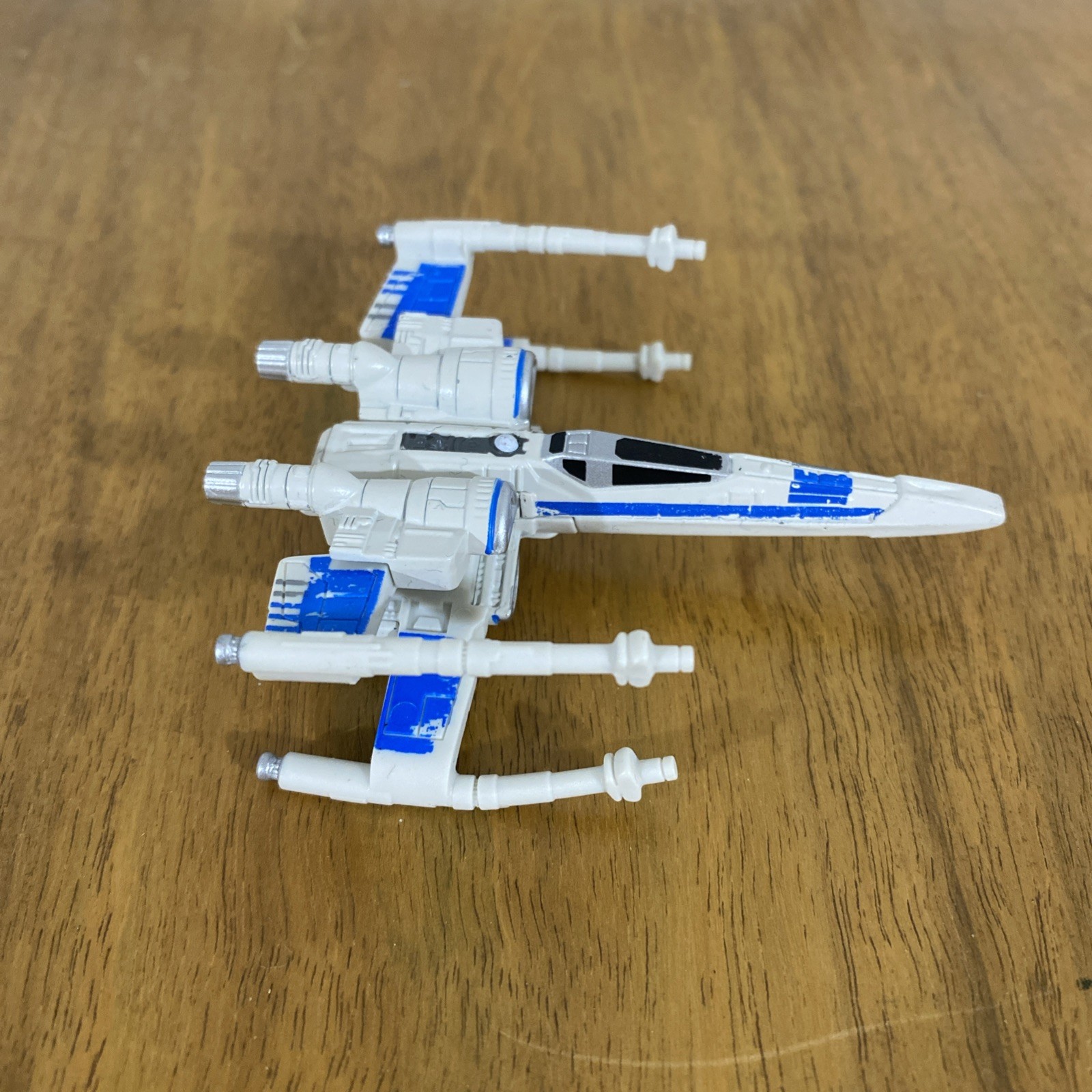🔥RESISTANCE X-WING FIGHTER Star Wars Hot Wheels Starships Mattel no stand 🔥