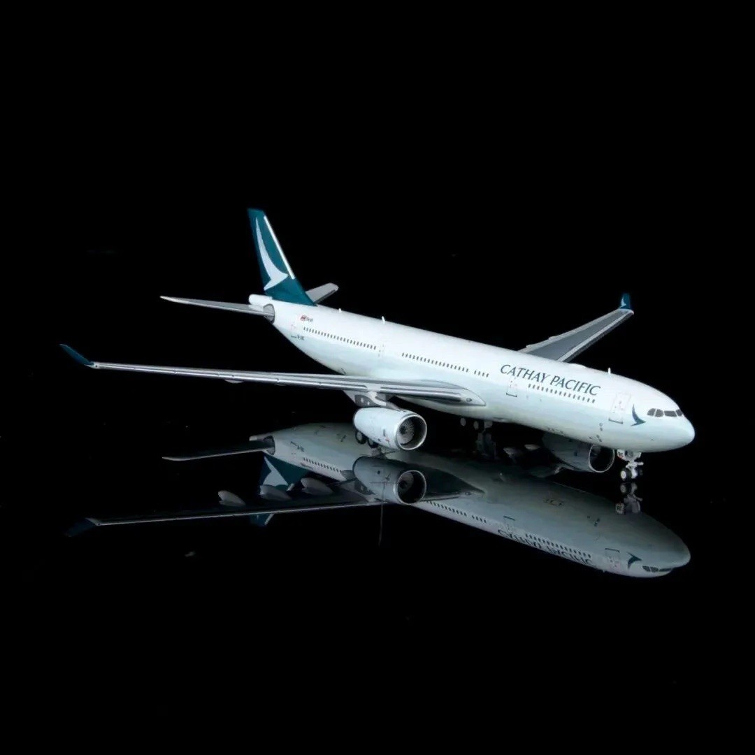 Kylin Models 1:400 Cathay Pacific Airbus A330-300 B-LBC