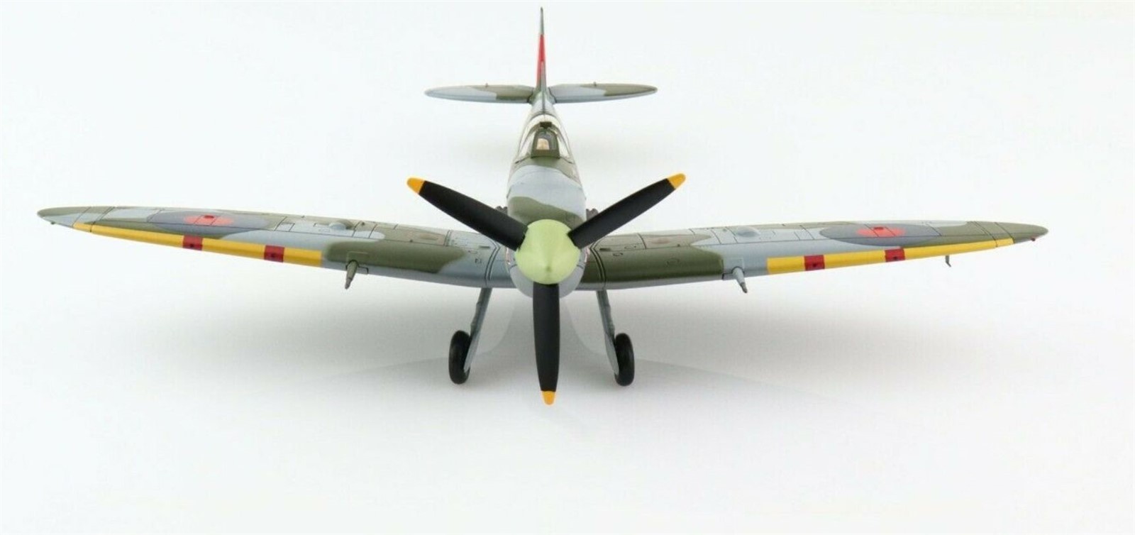 Hobby Master 1/48 Spitfire Mk V RAF BBMF, AB910, Kemble Airport, England ha7850b