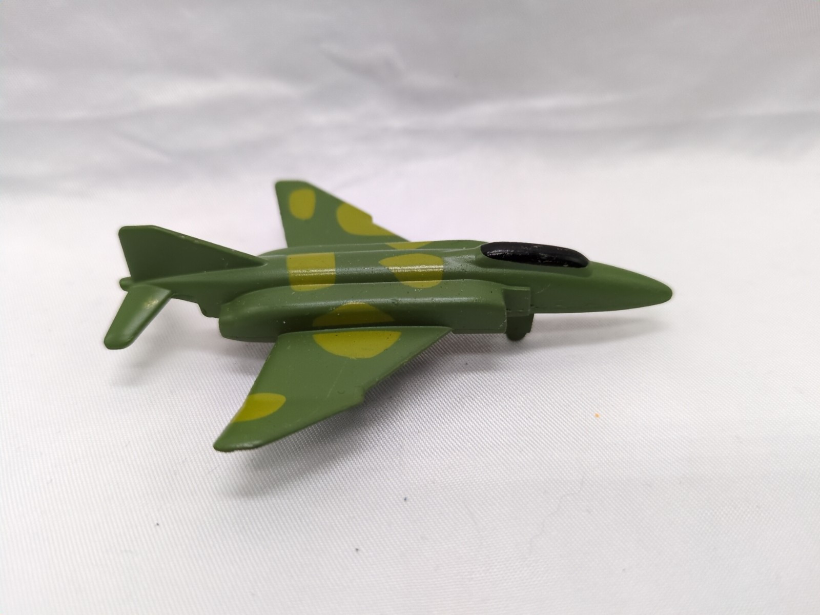 Green Camo Colored Diecast Fighter Plane 3″