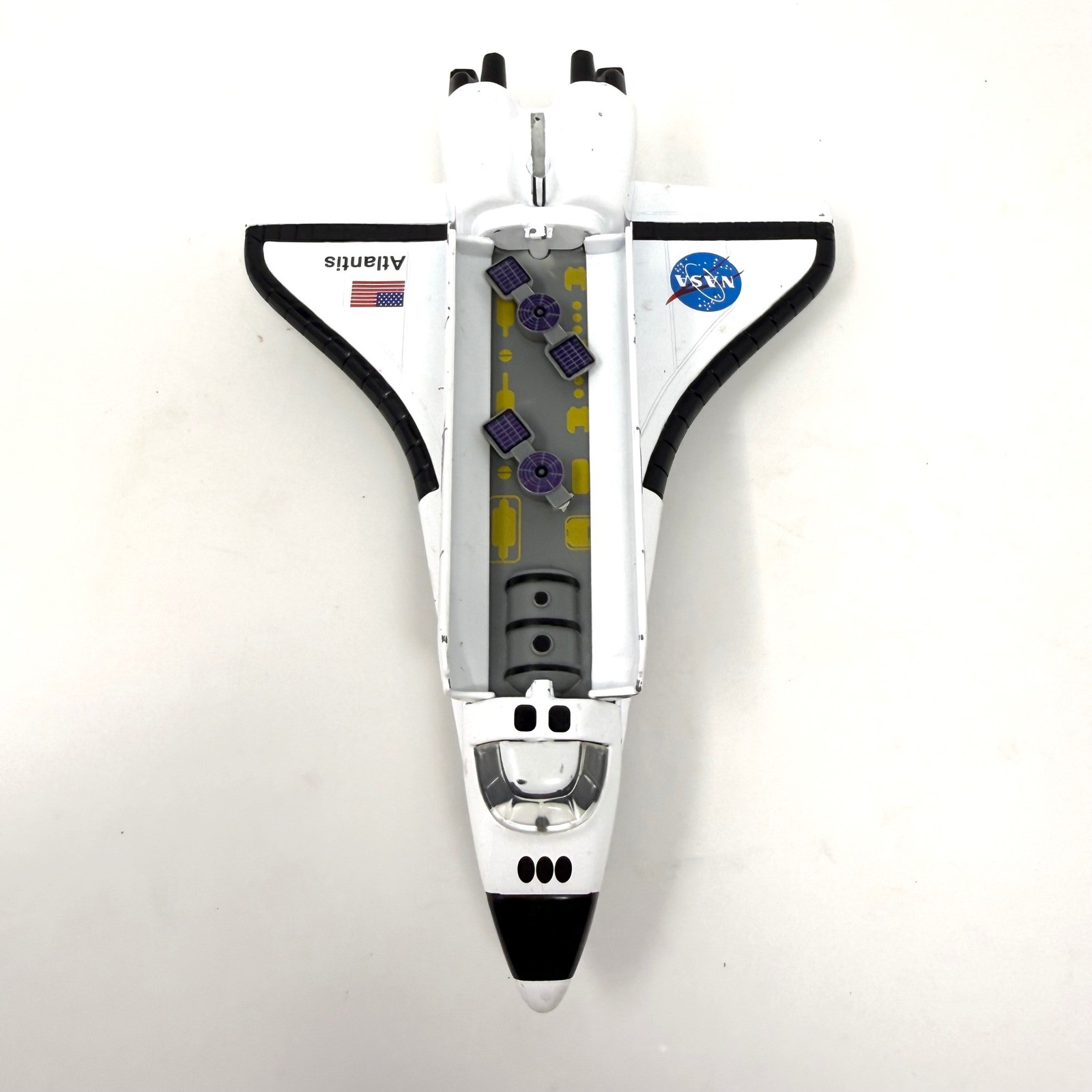 Daron NASA Space Shuttle Atlantis Toy White Diecast Opening Cargo Bay 072017