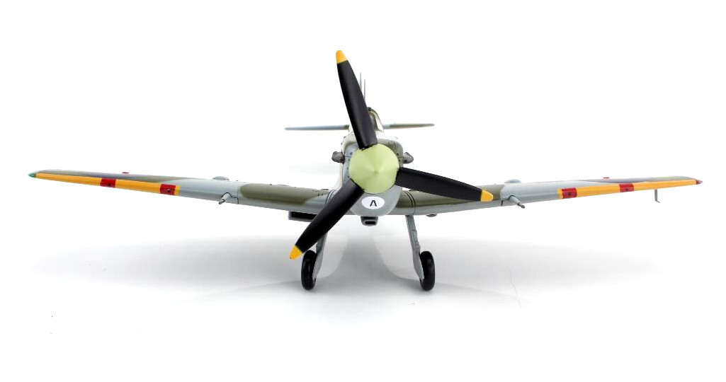 Hobby Master 1:48 RCAF Supermarine Spitfire Mk. Vb Clipped Wing Fighter, HA7862