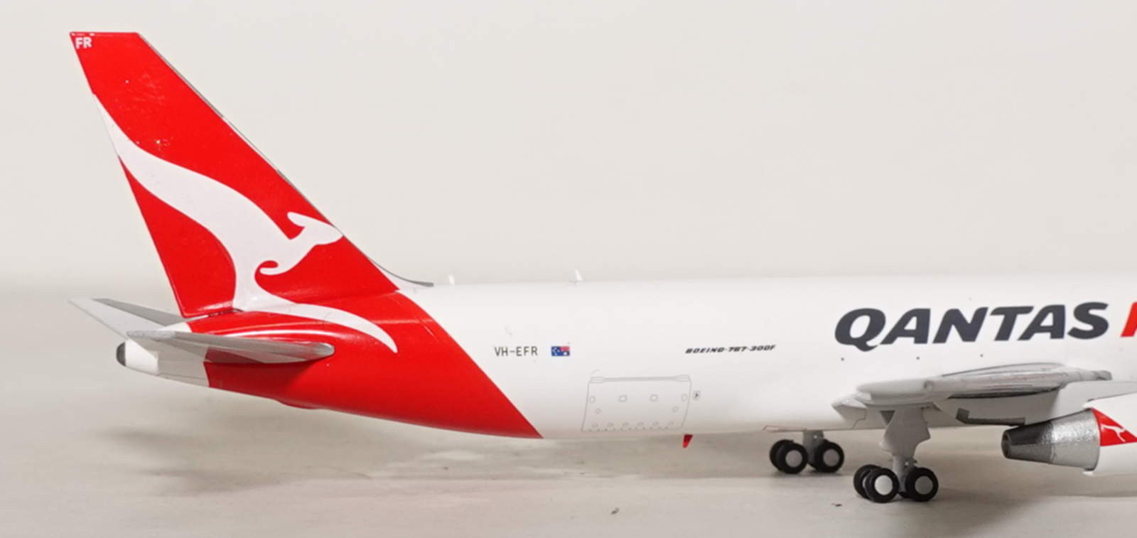 1:400 Panda Models Express Freighters Australia B 767-300 VH-EFR 92683 PM-625…