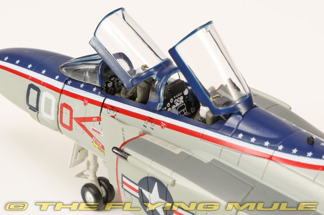Hobby Master 1:72 F-4J Phantom II USMC VMFA-115 Able Eagles VE000