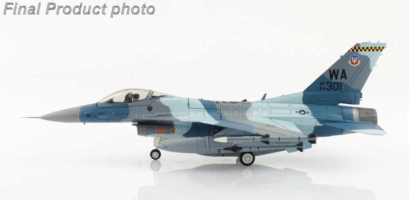 Hobby Master HA38032 F-16C Fighting Falcon 1/72 Model Red 01 / Blue Flanker