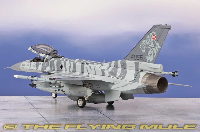 Hobby Master 1:72 F-16C Fighting Falcon Polish Air Force Maciej “SLAB”