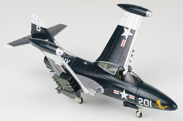 Hobby Master 1/48 F9F-5 Panther Golden Dragon USN VF-192 Golden Dragons