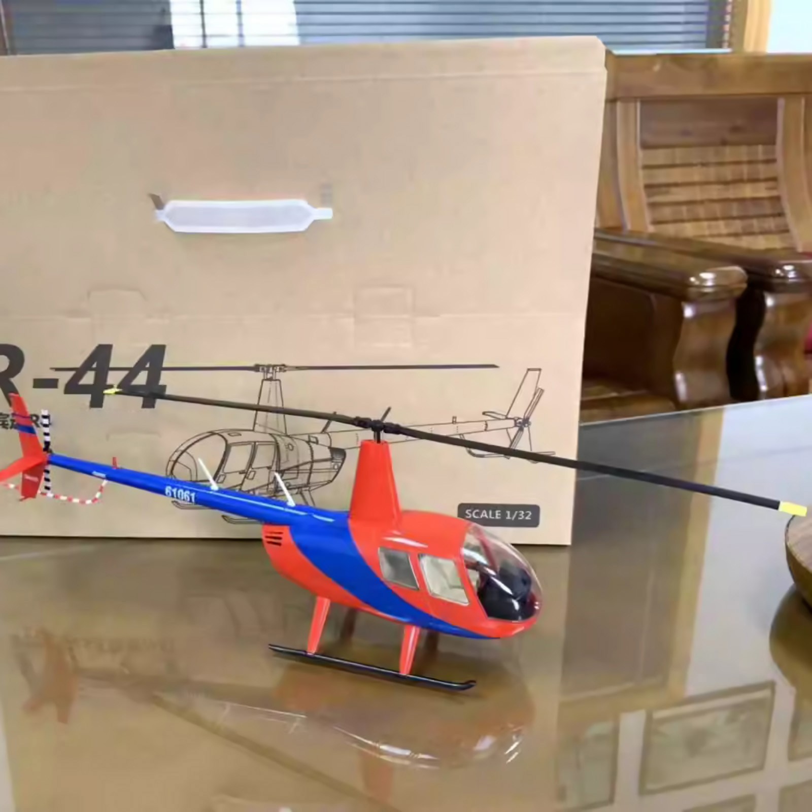 37cm Alloy 1/32 Scale R44 Raven Helicopter Aircraft Model Plane Toy Collection