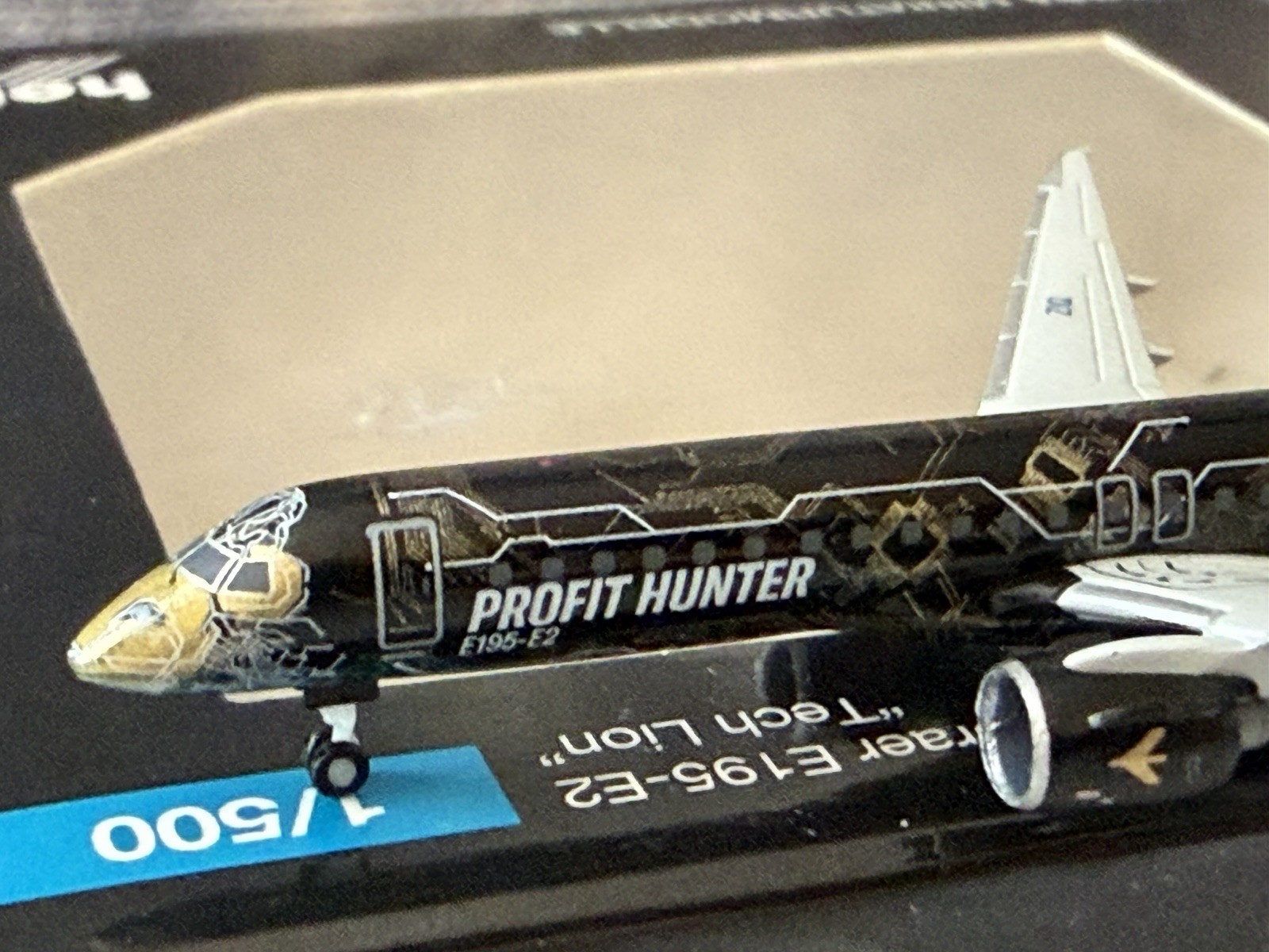 1:500 Herpa Wings Embraer E195-E2 PR-ZIQ