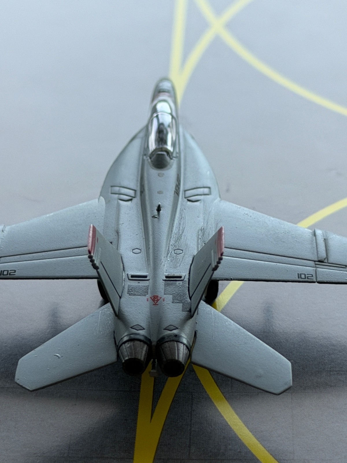 HOGAN WINGS M-SERIES 1:200 F/A-18F – VFA-102 ROYAL MACES US NAVY 2008 6221