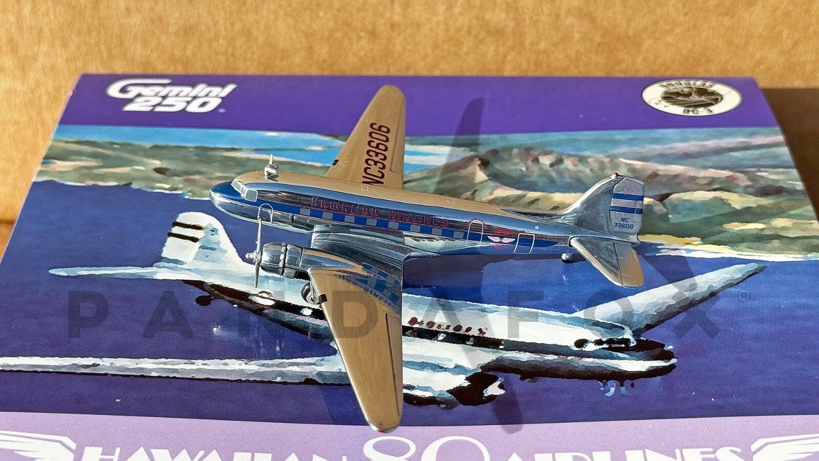 Hawaiian Airlines DC-3 NC33606 GeminiJets AJHAL034 Scale 1:250 RARE
